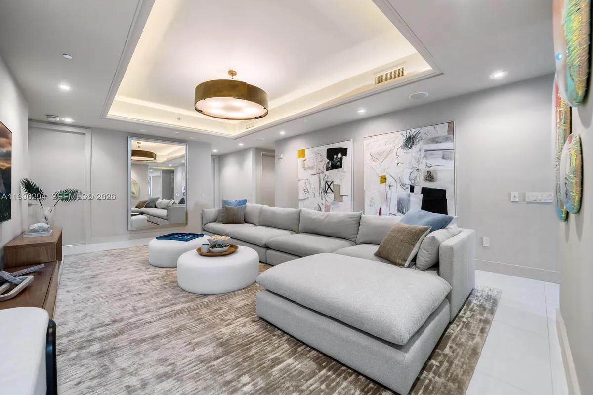 5959 Collins Ave # 1606, Miami Beach FL 33140