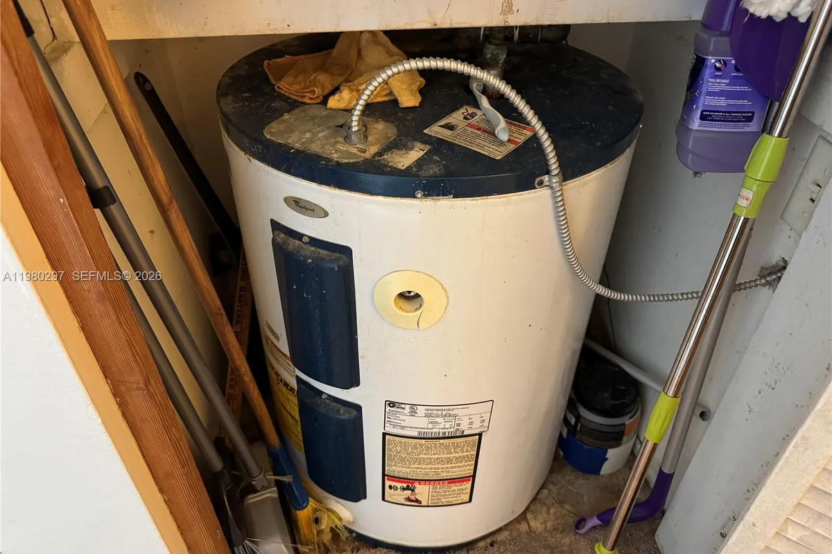 6507 Winfield Blvd, Margate FL 33063