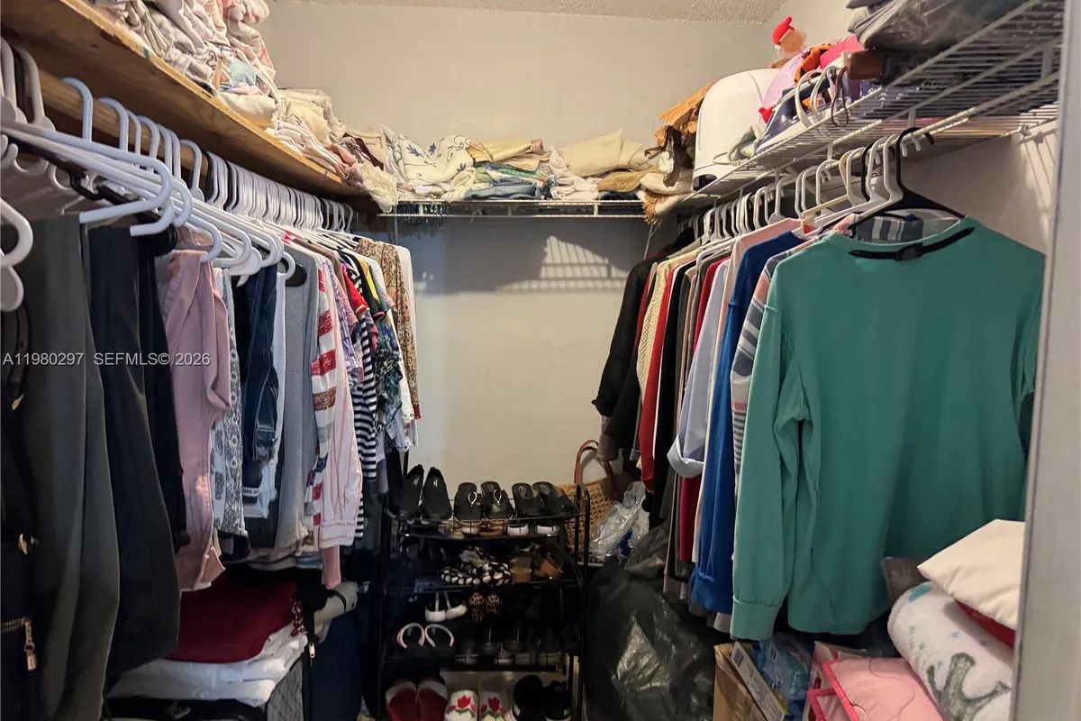 6507 Winfield Blvd, Margate FL 33063