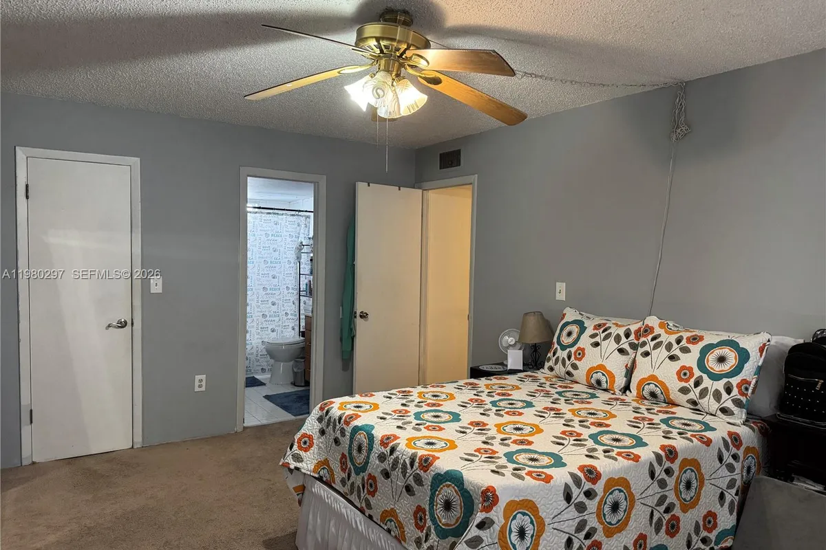 6507 Winfield Blvd, Margate FL 33063