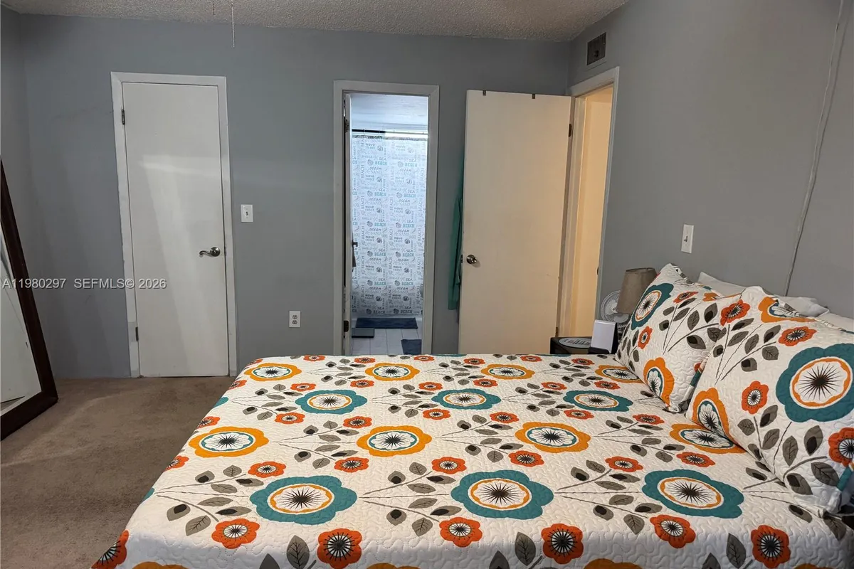 6507 Winfield Blvd, Margate FL 33063