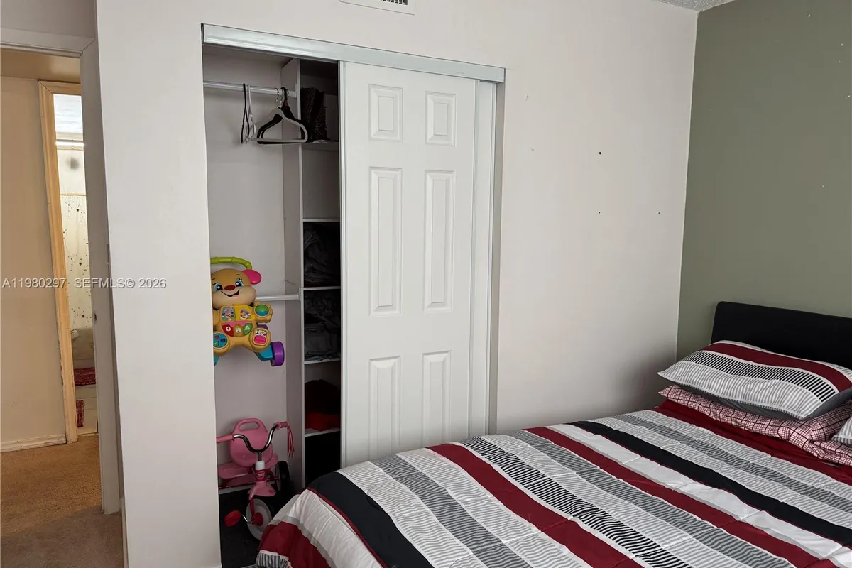 6507 Winfield Blvd, Margate FL 33063