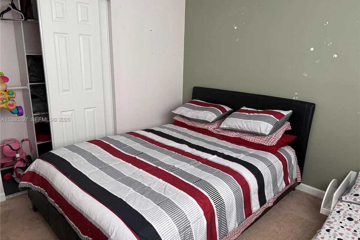 6507 Winfield Blvd, Margate FL 33063