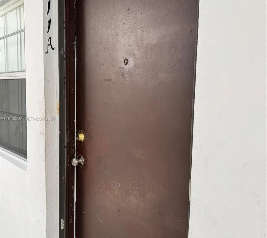 6507 Winfield Blvd, Margate FL 33063