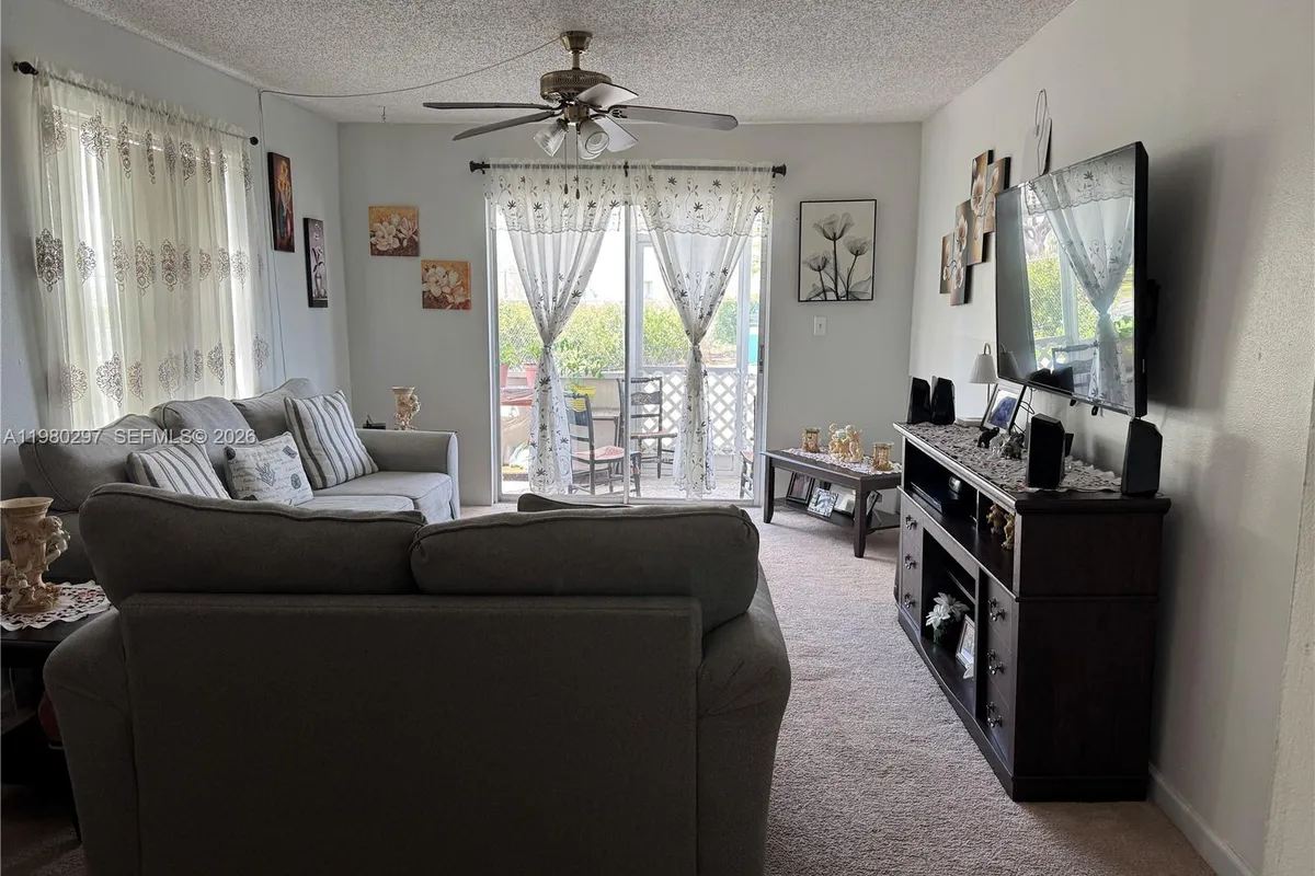 6507 Winfield Blvd, Margate FL 33063