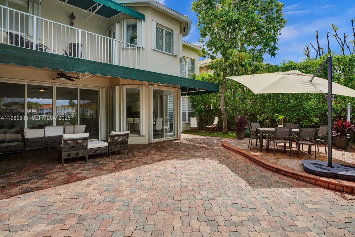 11008 NW 73rd St, Doral FL 33178