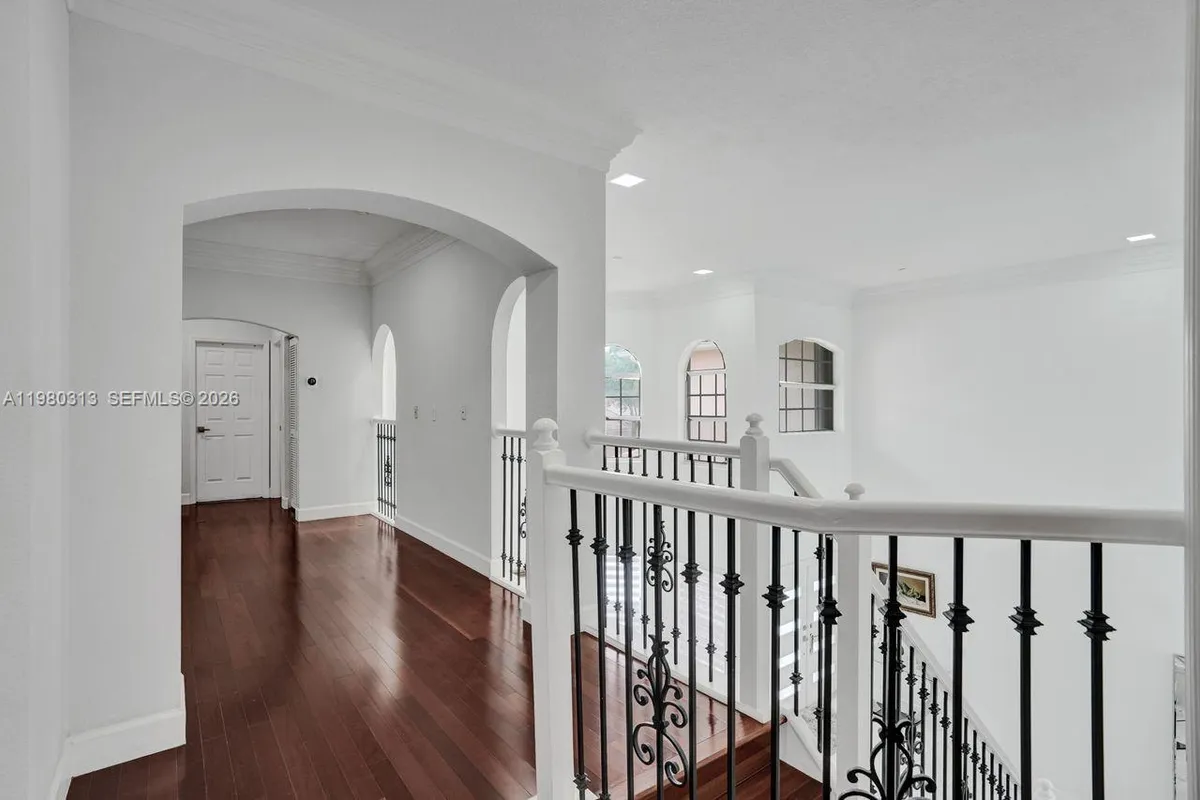 11008 NW 73rd St, Doral FL 33178