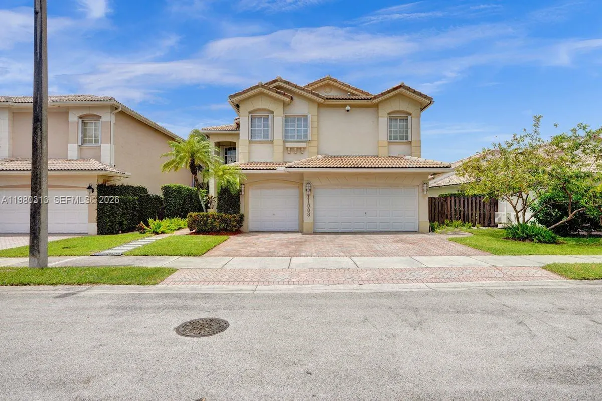 11008 NW 73rd St, Doral FL 33178