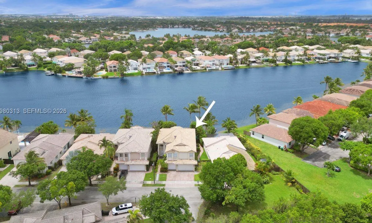 11008 NW 73rd St, Doral FL 33178