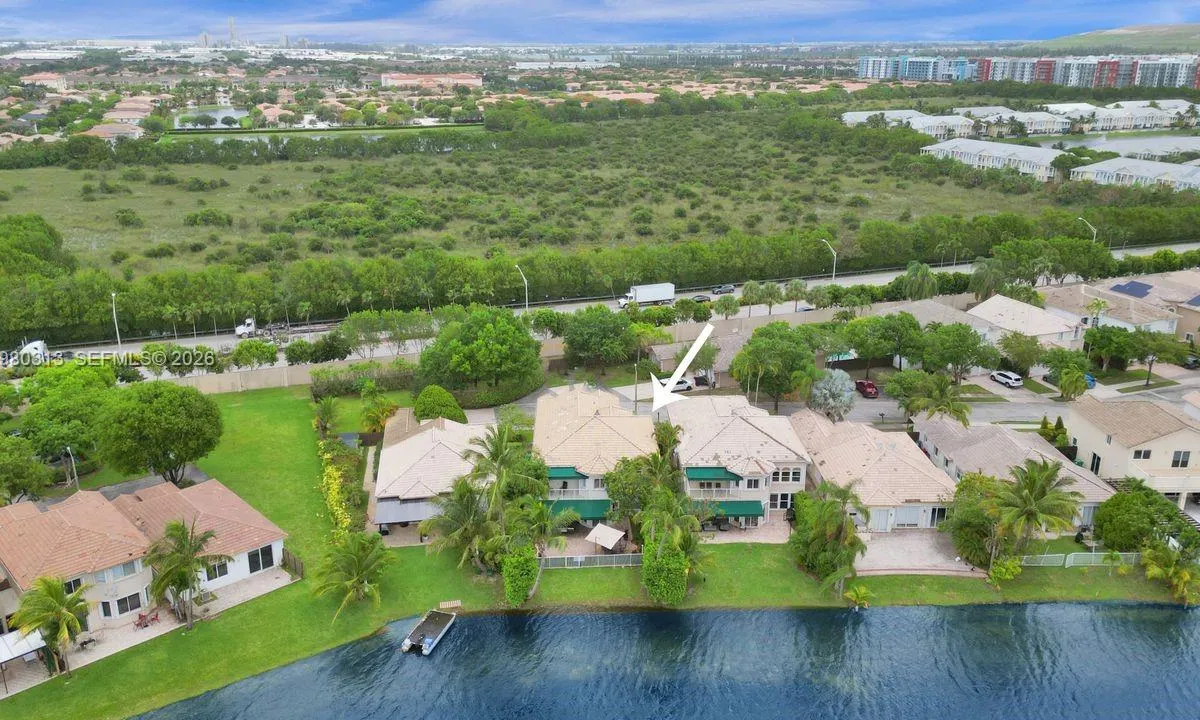 11008 NW 73rd St, Doral FL 33178