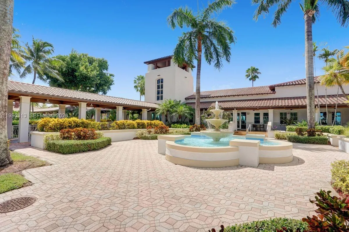 11008 NW 73rd St, Doral FL 33178