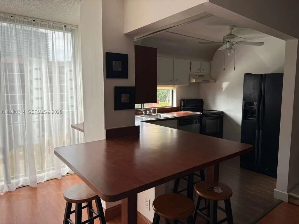 17011 N Bay Rd # 709, Sunny Isles Beach FL 33160