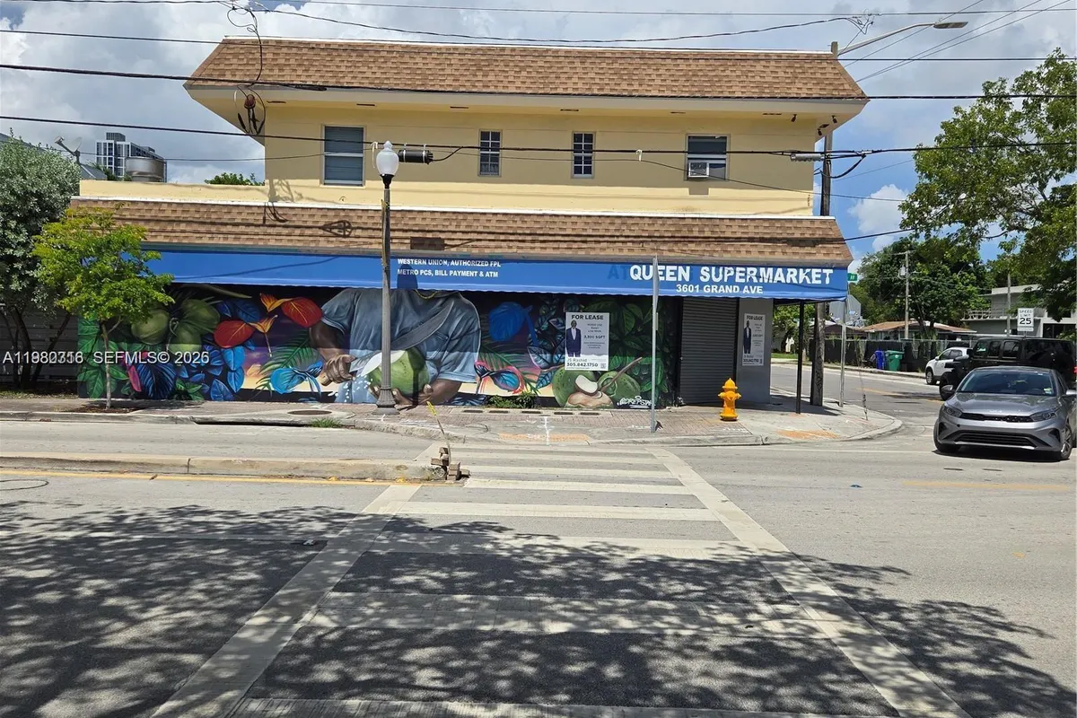 3380 Plaza St, Miami FL 33133