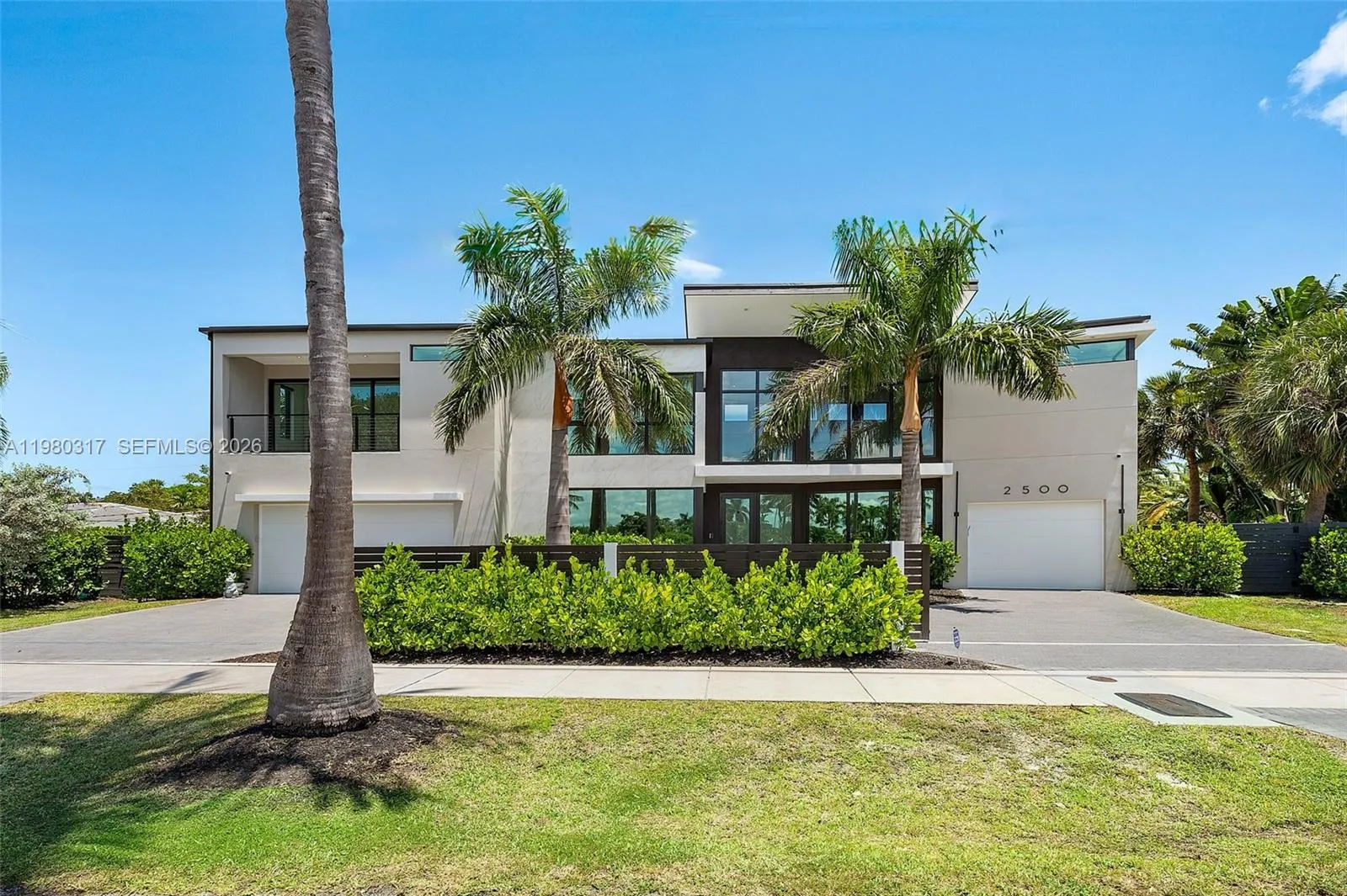 2500 Middle River Dr, Fort Lauderdale FL 33305