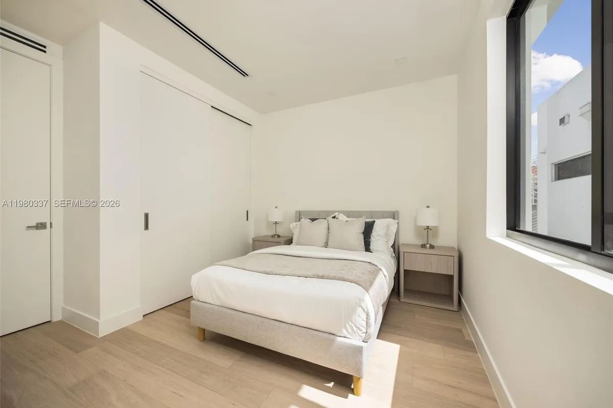 3113 Elizabeth Street, Miami FL 33133