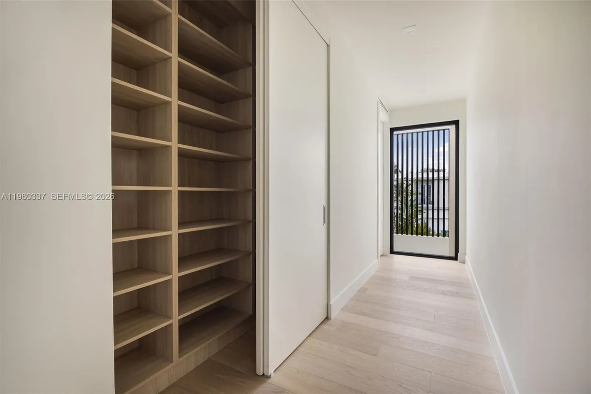 3113 Elizabeth Street, Miami FL 33133