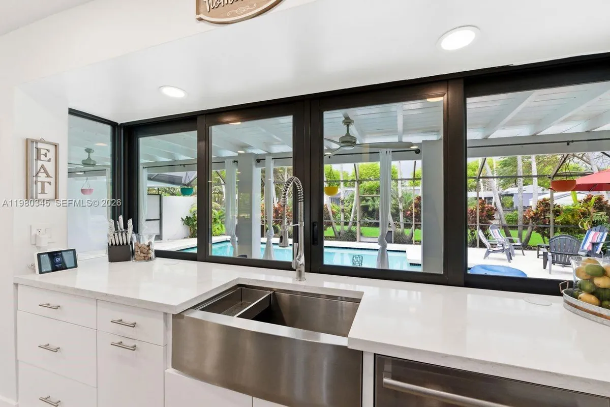 17204 SW 79th Ct, Palmetto Bay FL 33157