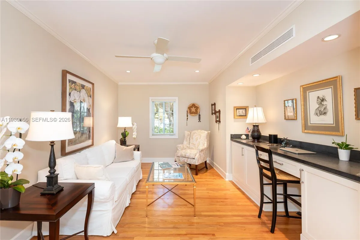 1036 S Greenway Dr, Coral Gables FL 33134