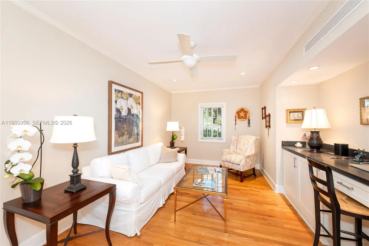 1036 S Greenway Dr, Coral Gables FL 33134