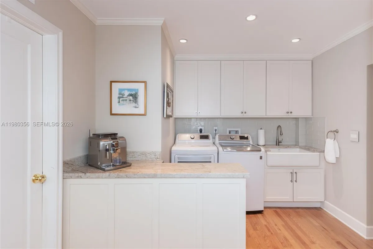 1036 S Greenway Dr, Coral Gables FL 33134