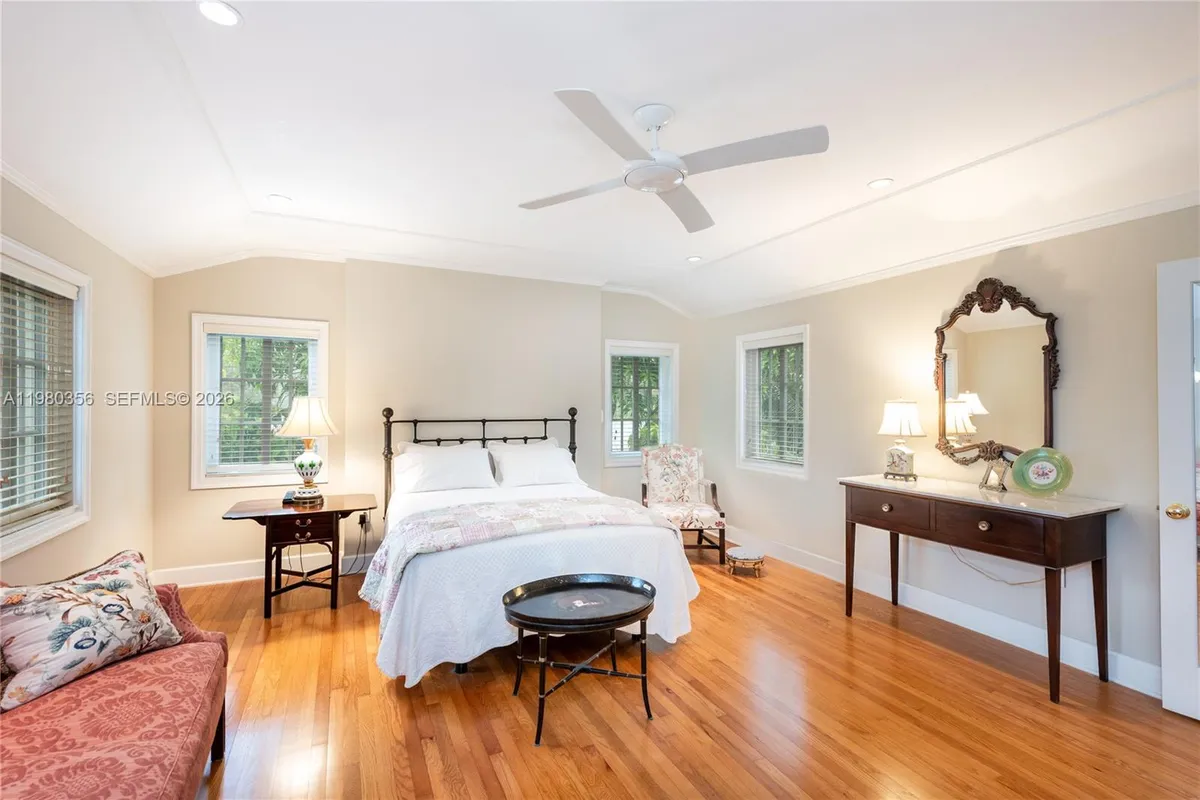 1036 S Greenway Dr, Coral Gables FL 33134