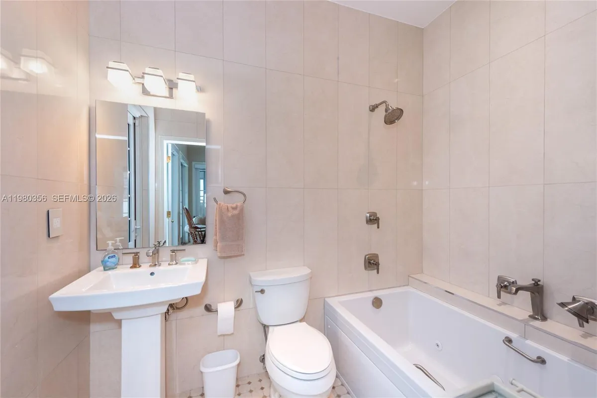 1036 S Greenway Dr, Coral Gables FL 33134