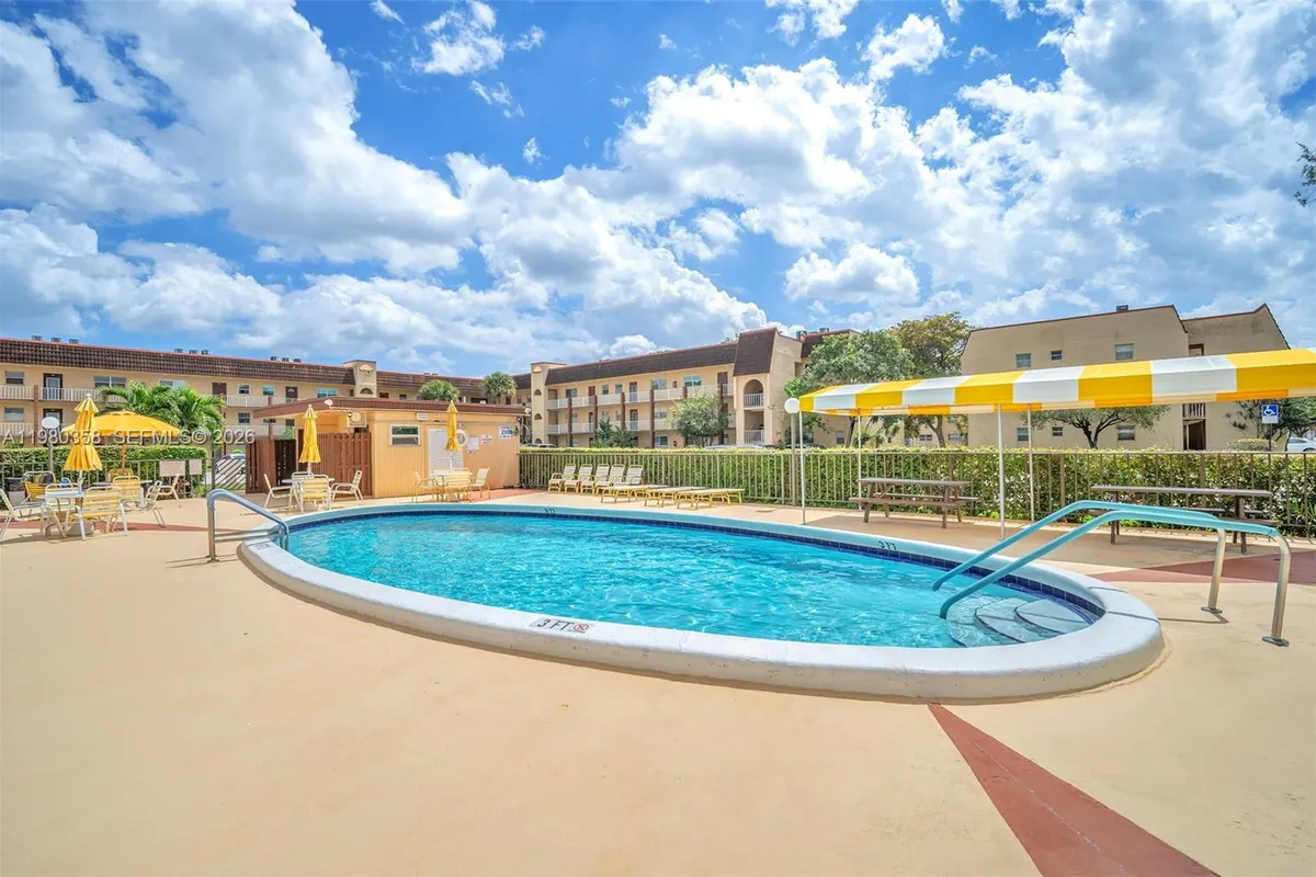 2720 N Pine Island Rd # 306, Sunrise FL 33322