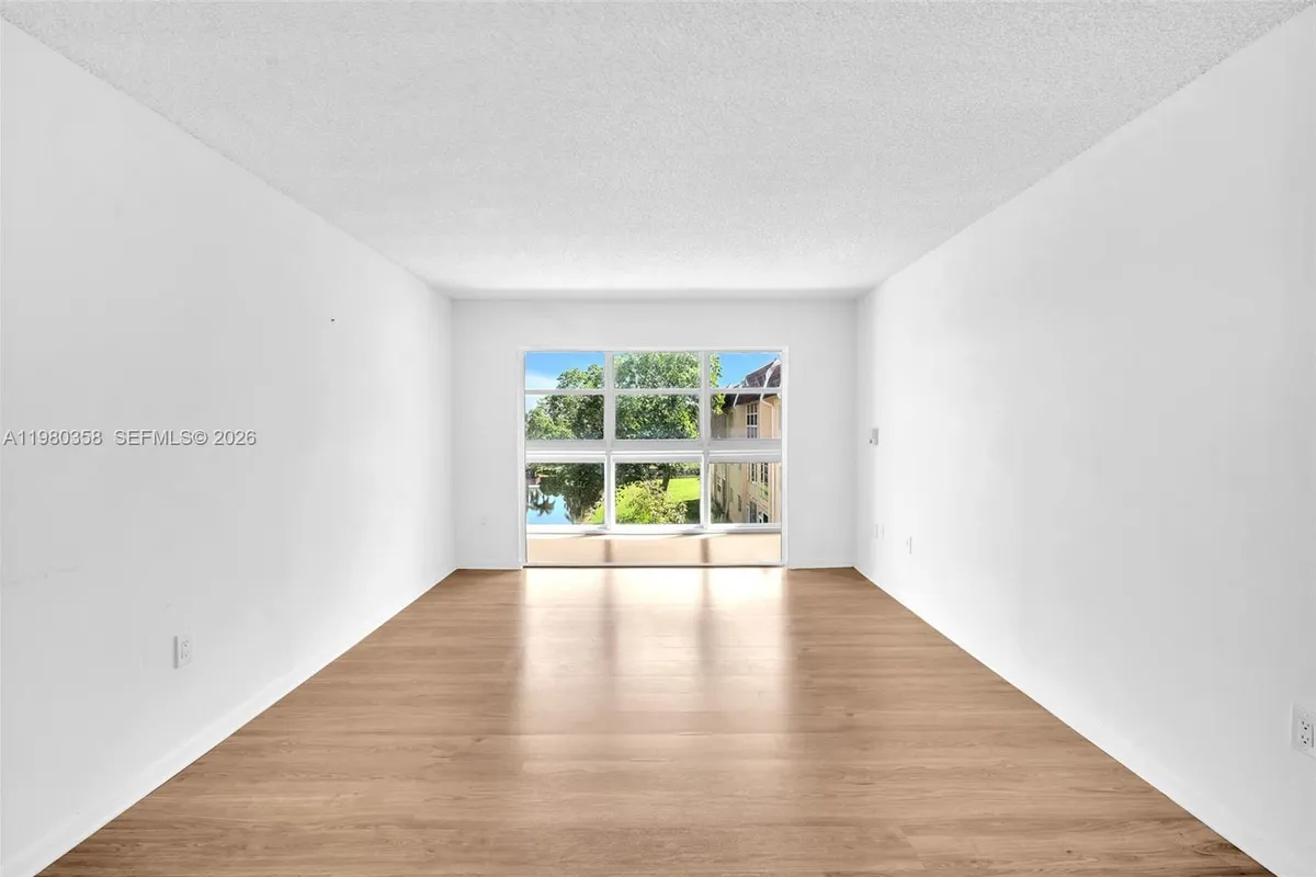 2720 N Pine Island Rd # 306, Sunrise FL 33322