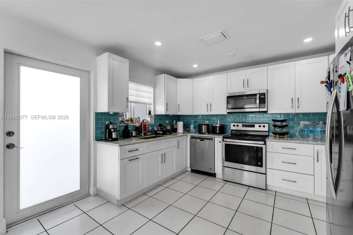 1262 Marlin Dr, Marathon FL 33050