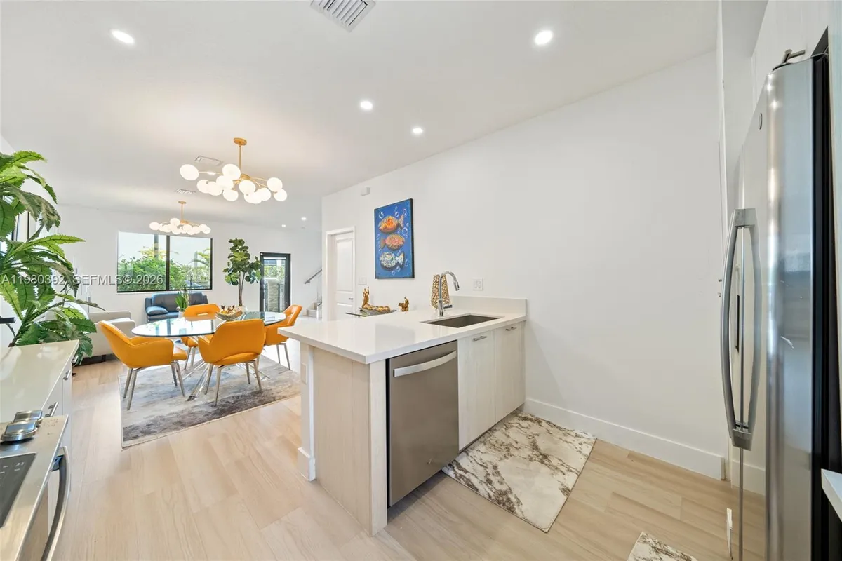 4648 NW 83rd Ave, Doral FL 33166