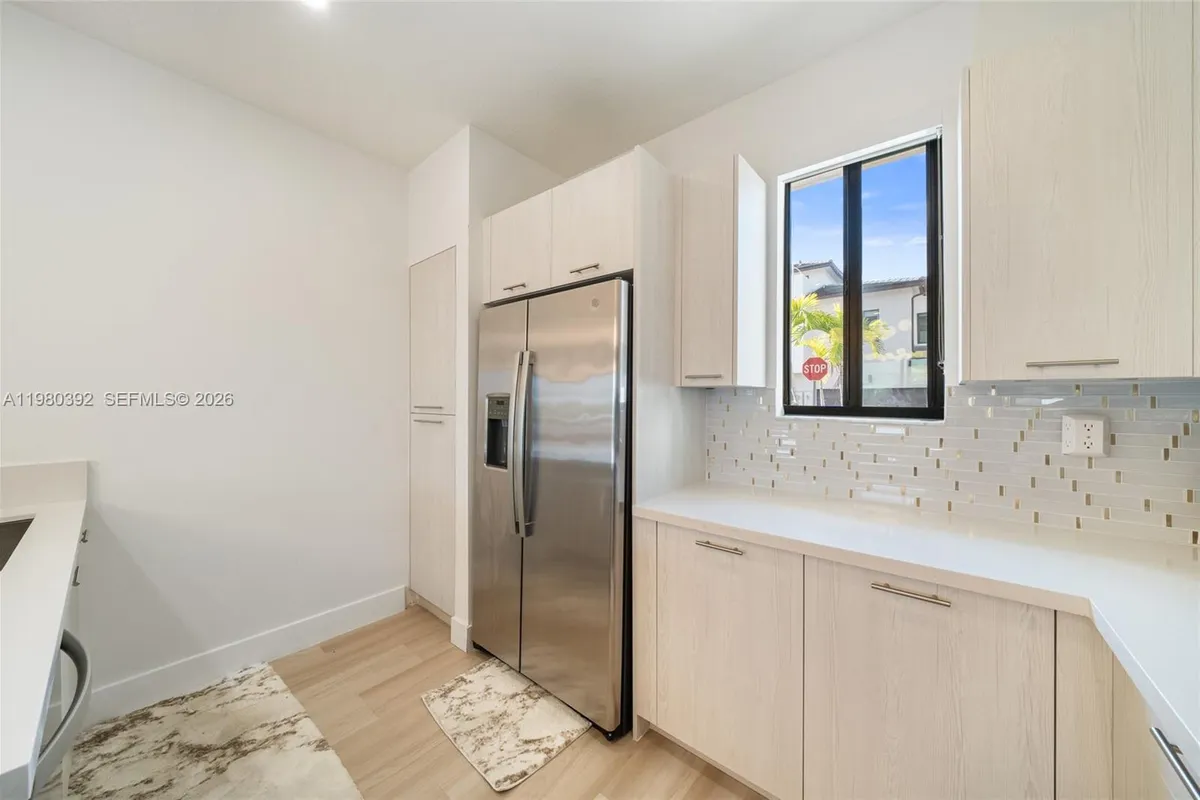 4648 NW 83rd Ave, Doral FL 33166