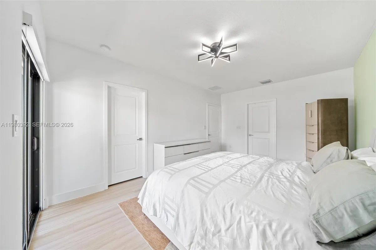 4648 NW 83rd Ave, Doral FL 33166