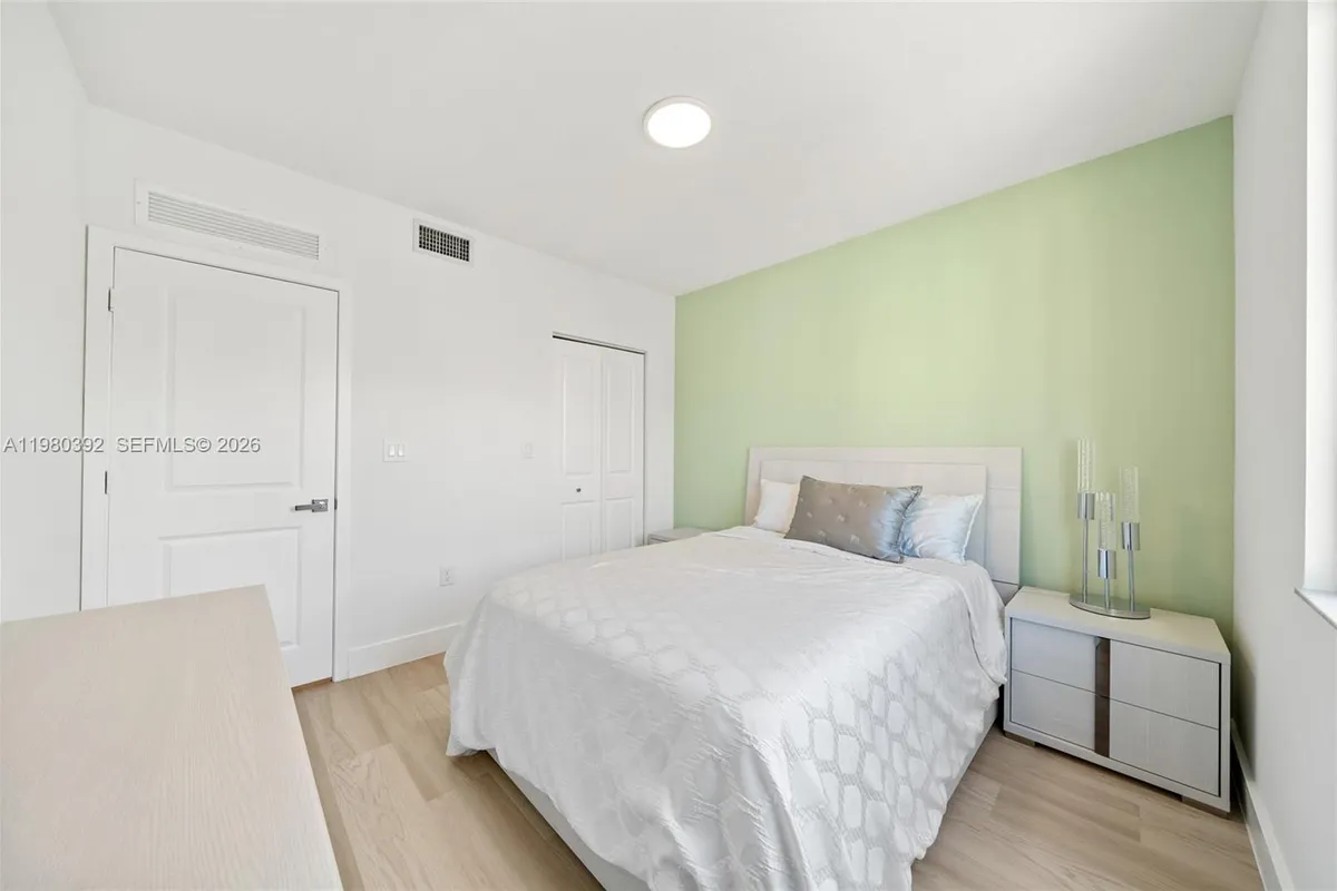 4648 NW 83rd Ave, Doral FL 33166