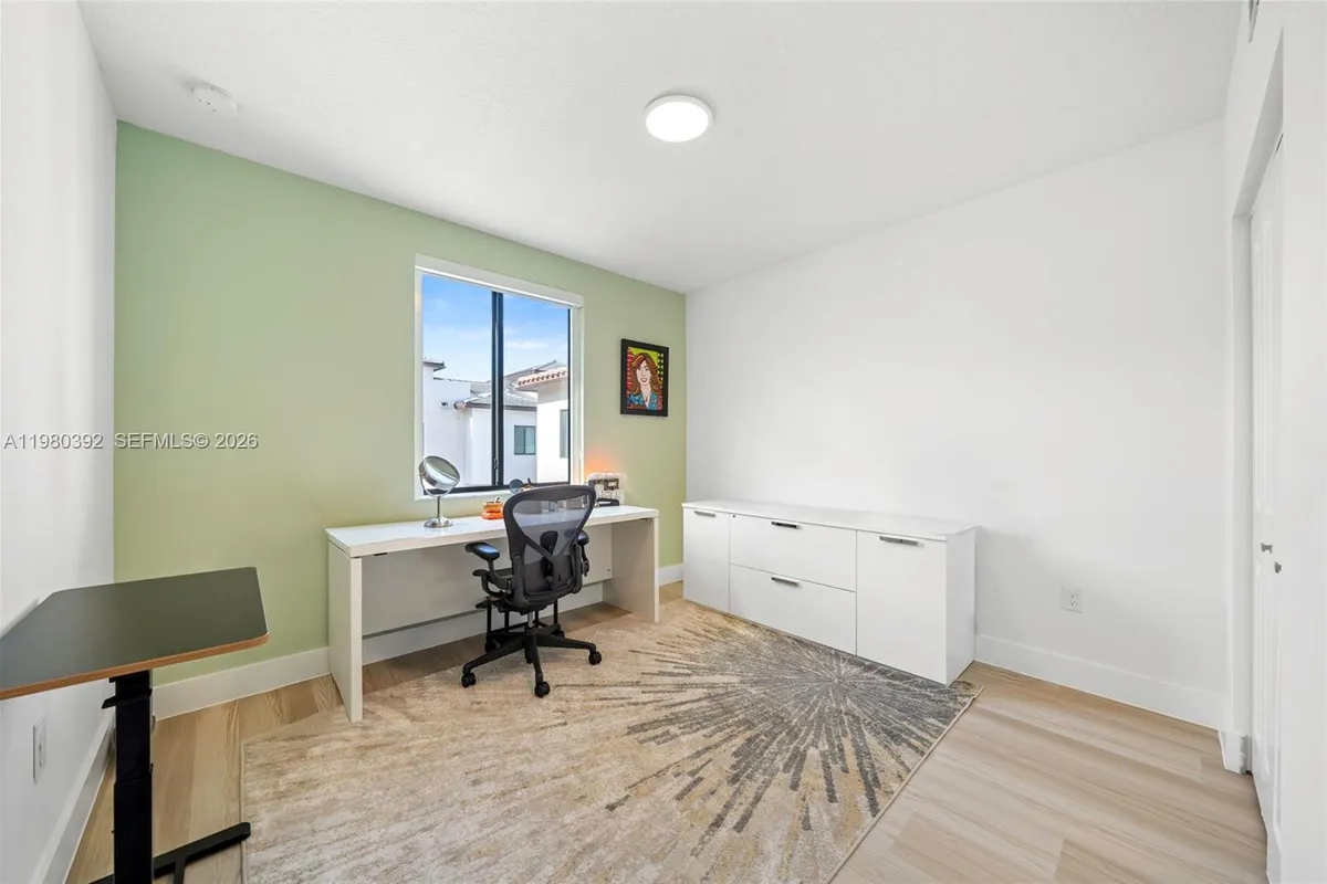 4648 NW 83rd Ave, Doral FL 33166