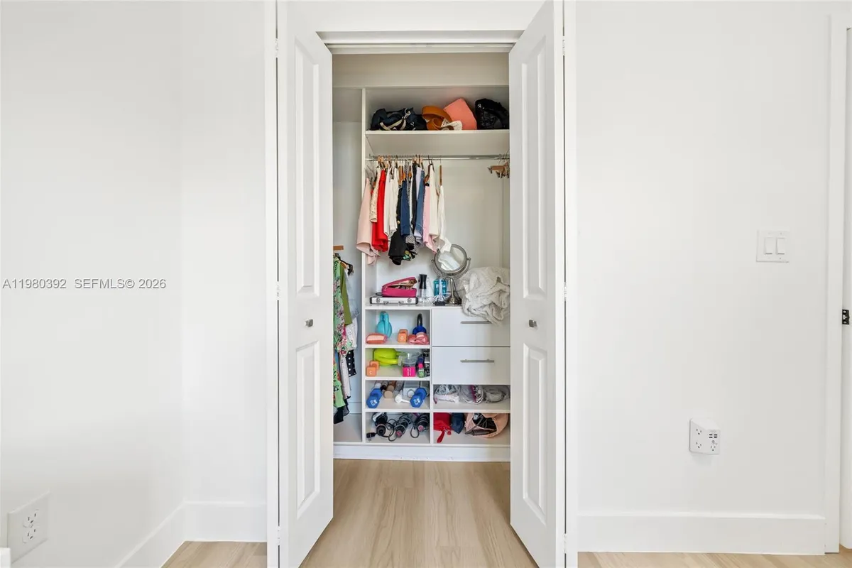 4648 NW 83rd Ave, Doral FL 33166