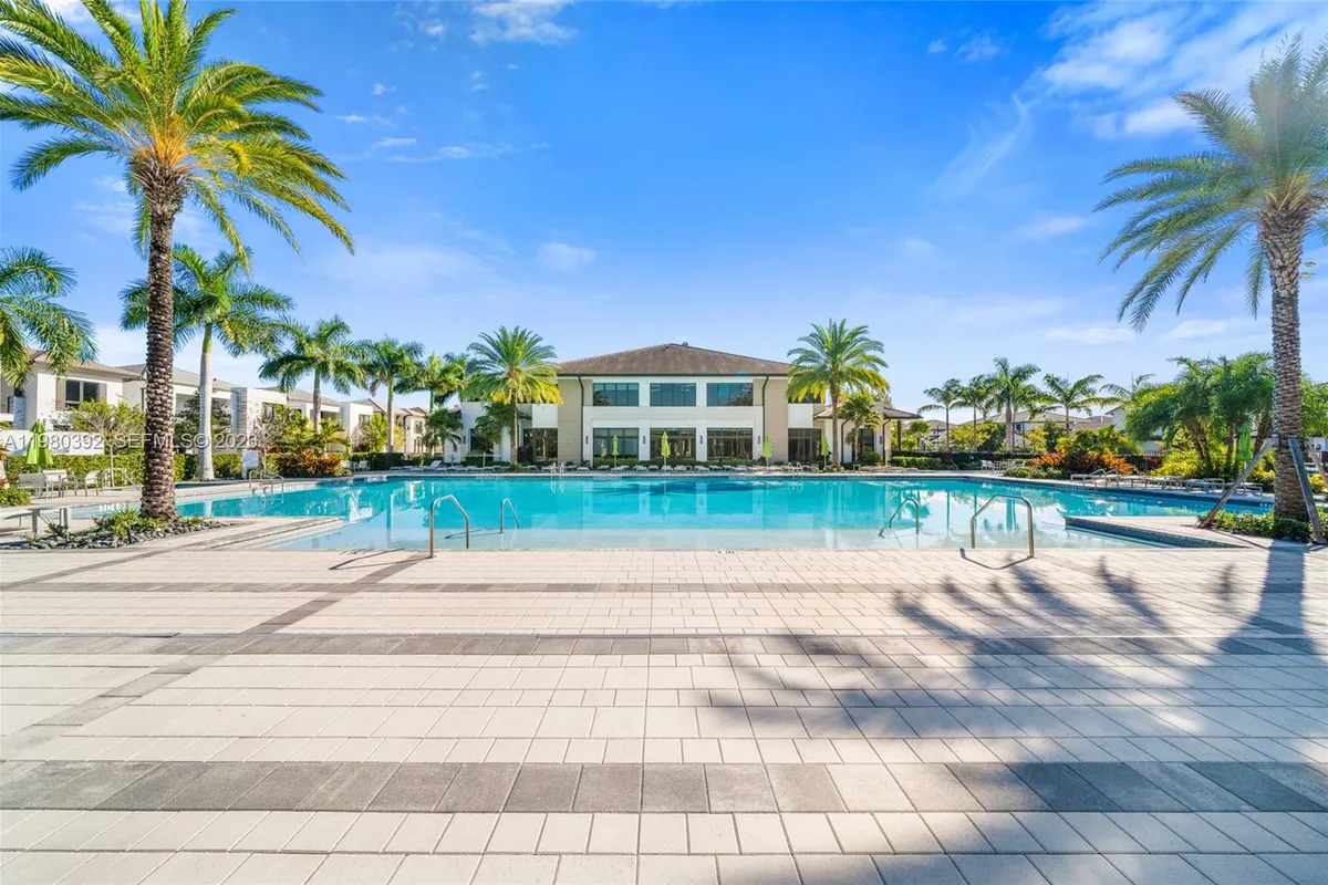 4648 NW 83rd Ave, Doral FL 33166