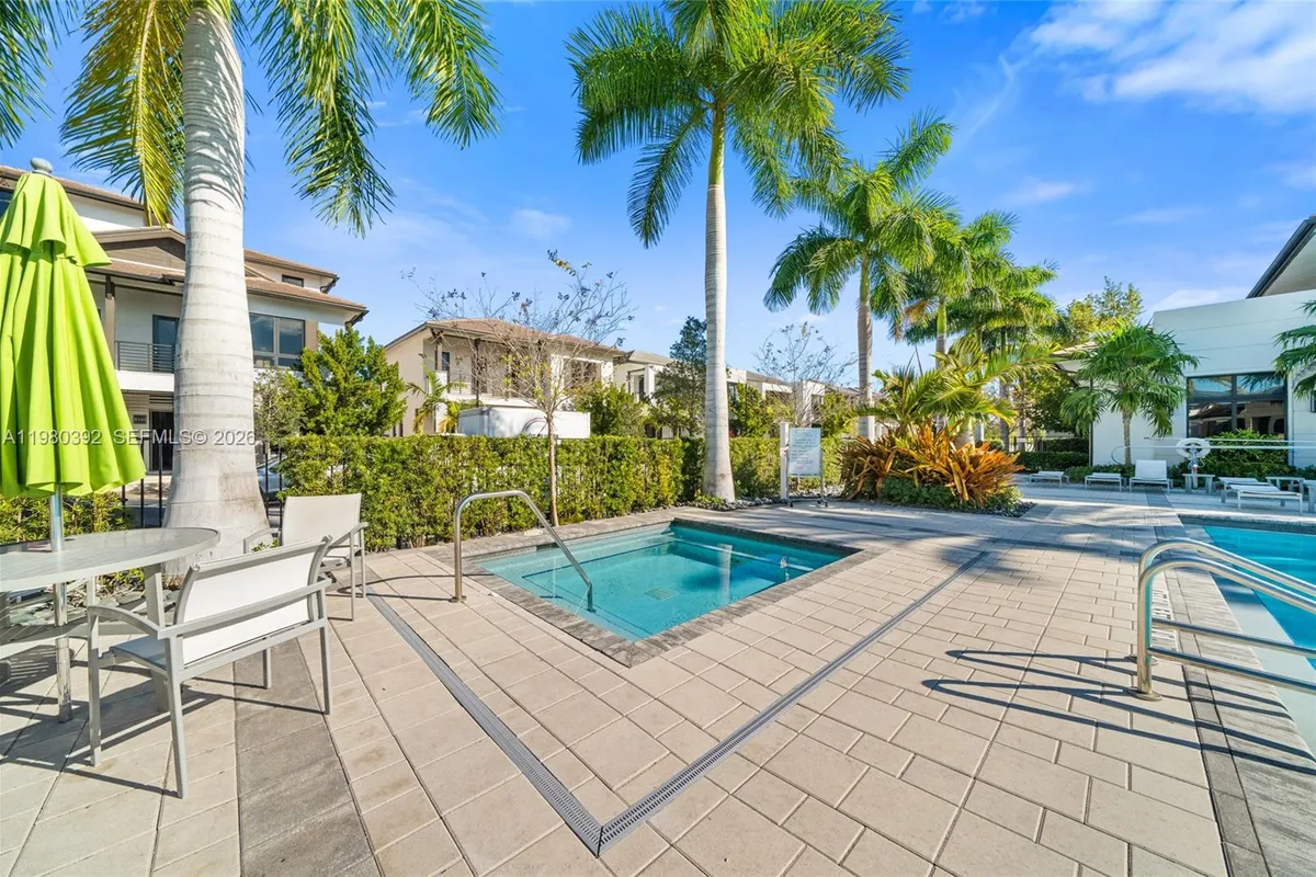 4648 NW 83rd Ave, Doral FL 33166