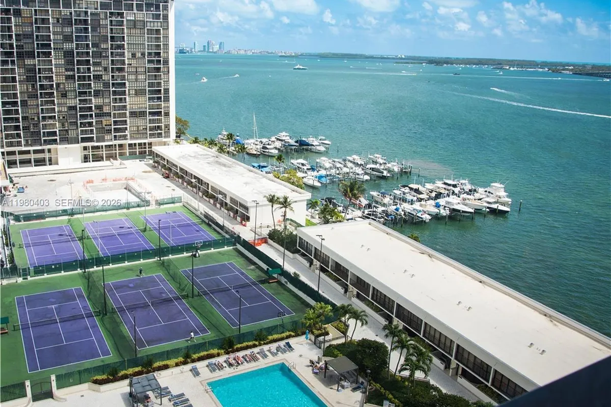 1901 Brickell Ave # B1407, Miami FL 33129