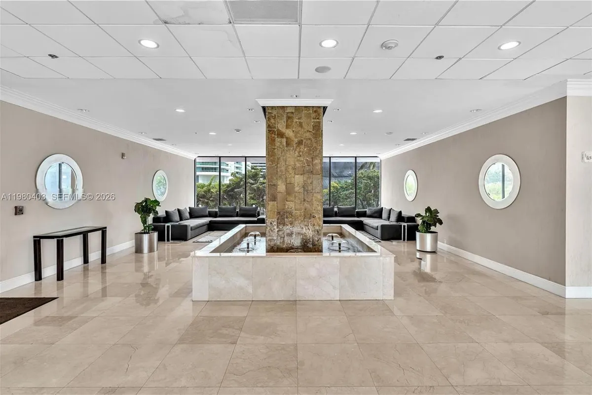 1901 Brickell Ave # B1407, Miami FL 33129