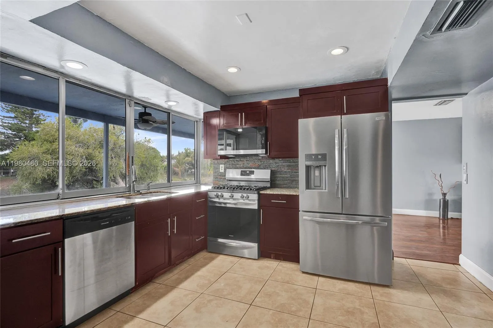 8699 NW 26th Pl, Sunrise FL 33322