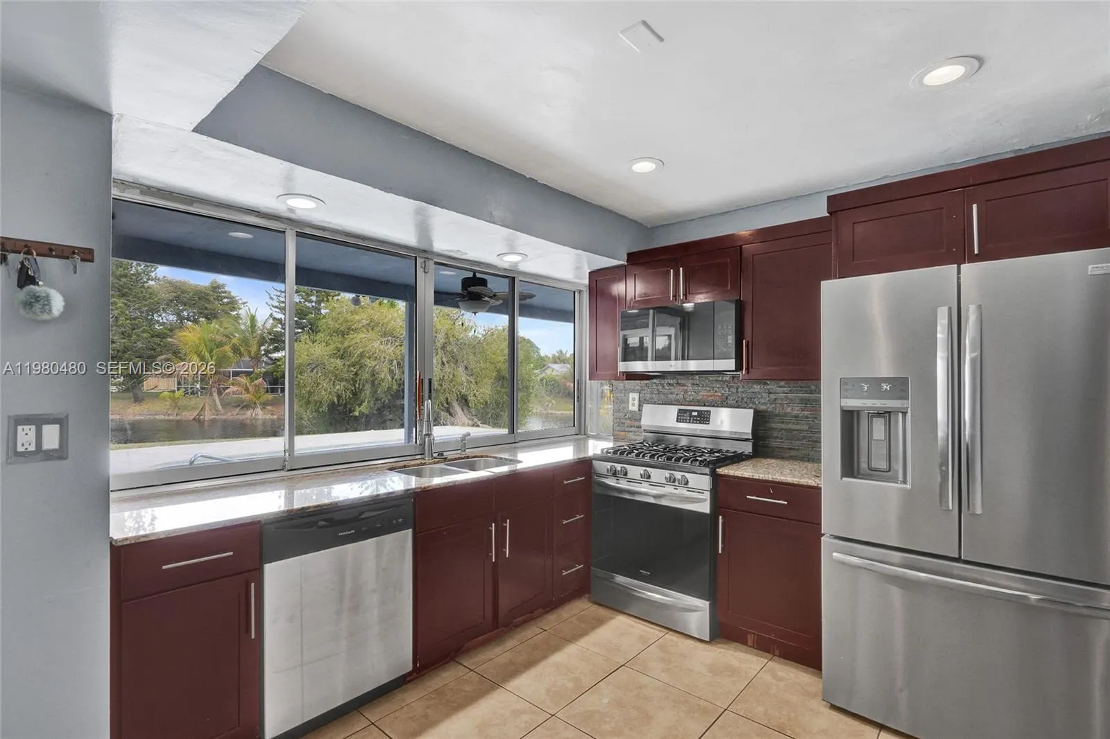 8699 NW 26th Pl, Sunrise FL 33322