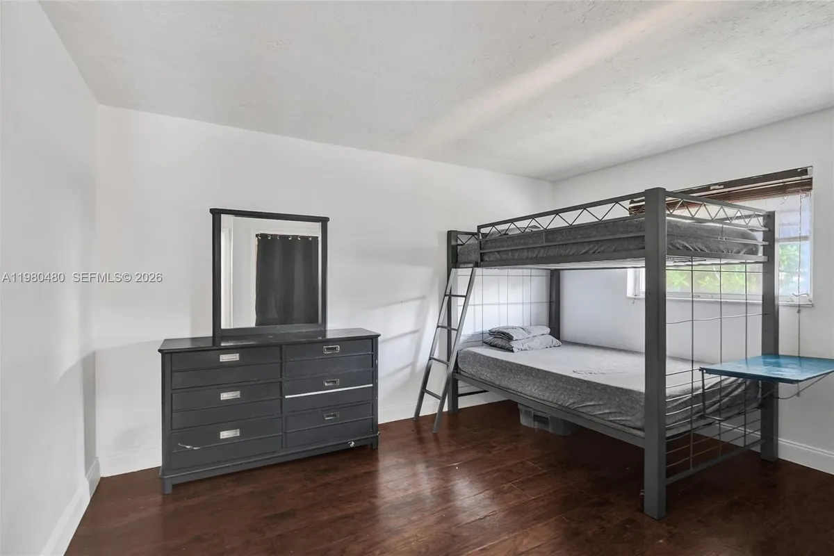 8699 NW 26th Pl, Sunrise FL 33322