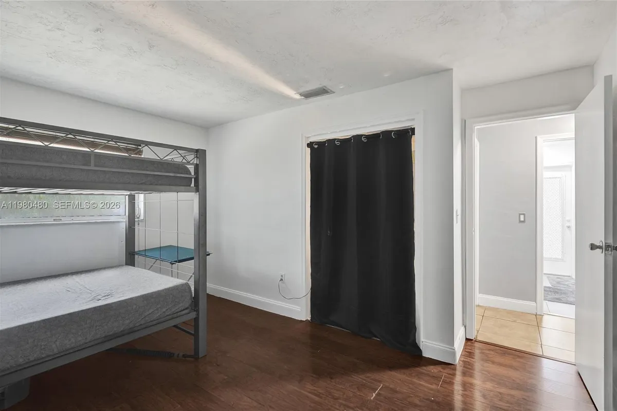 8699 NW 26th Pl, Sunrise FL 33322