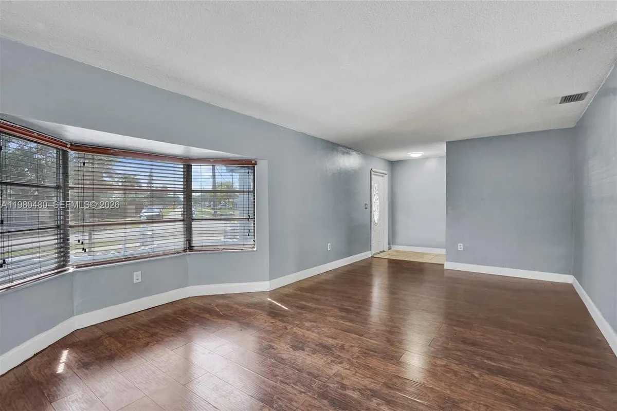 8699 NW 26th Pl, Sunrise FL 33322