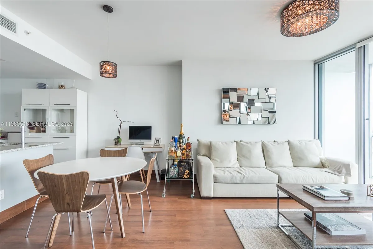 888 Biscayne Blvd # 3506, Miami FL 33132