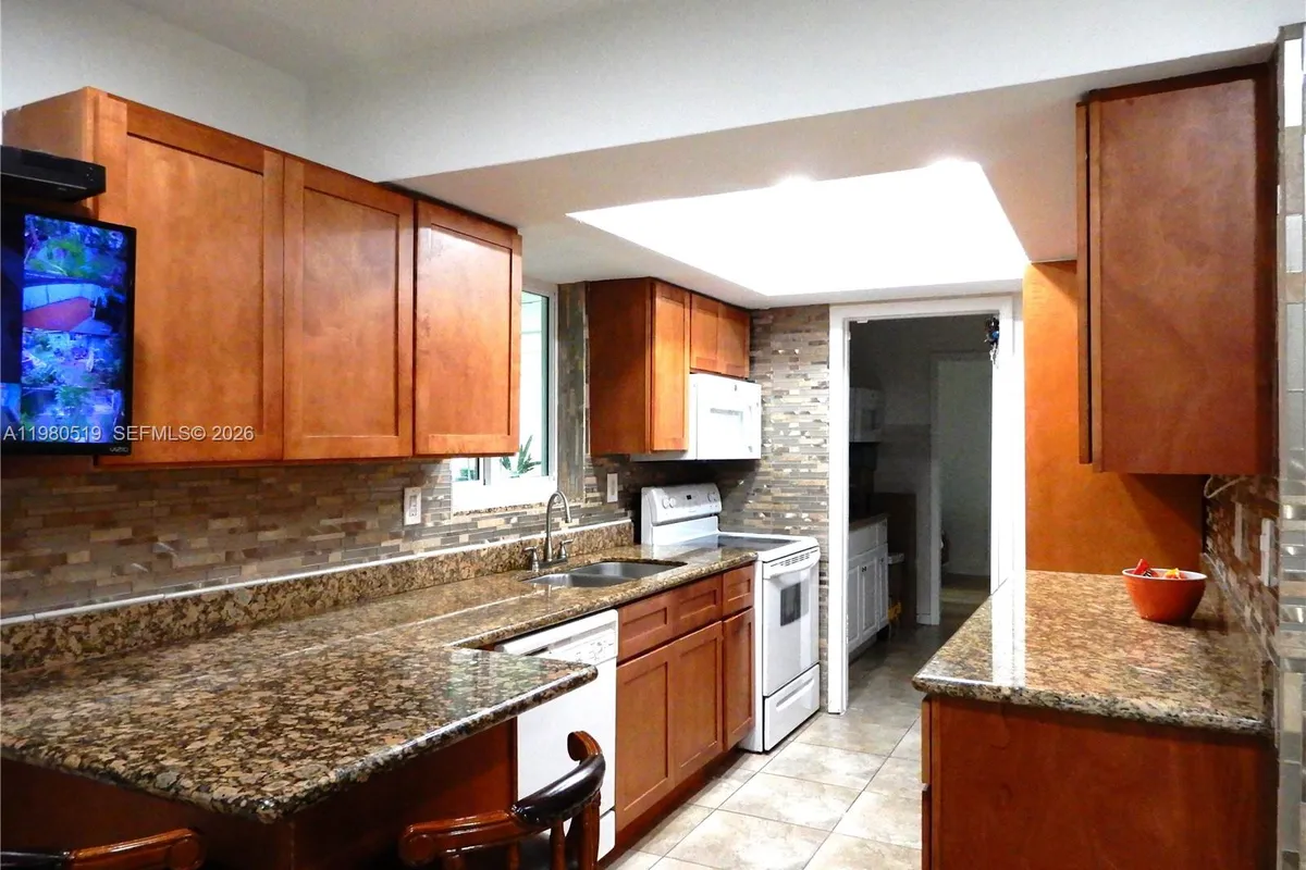 19901 SW 92nd Ave, Cutler Bay FL 33157