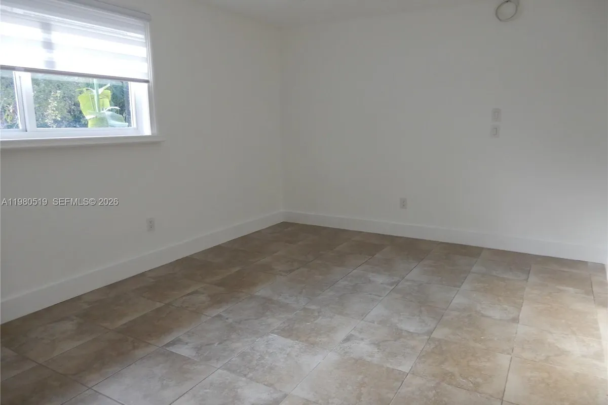 19901 SW 92nd Ave, Cutler Bay FL 33157