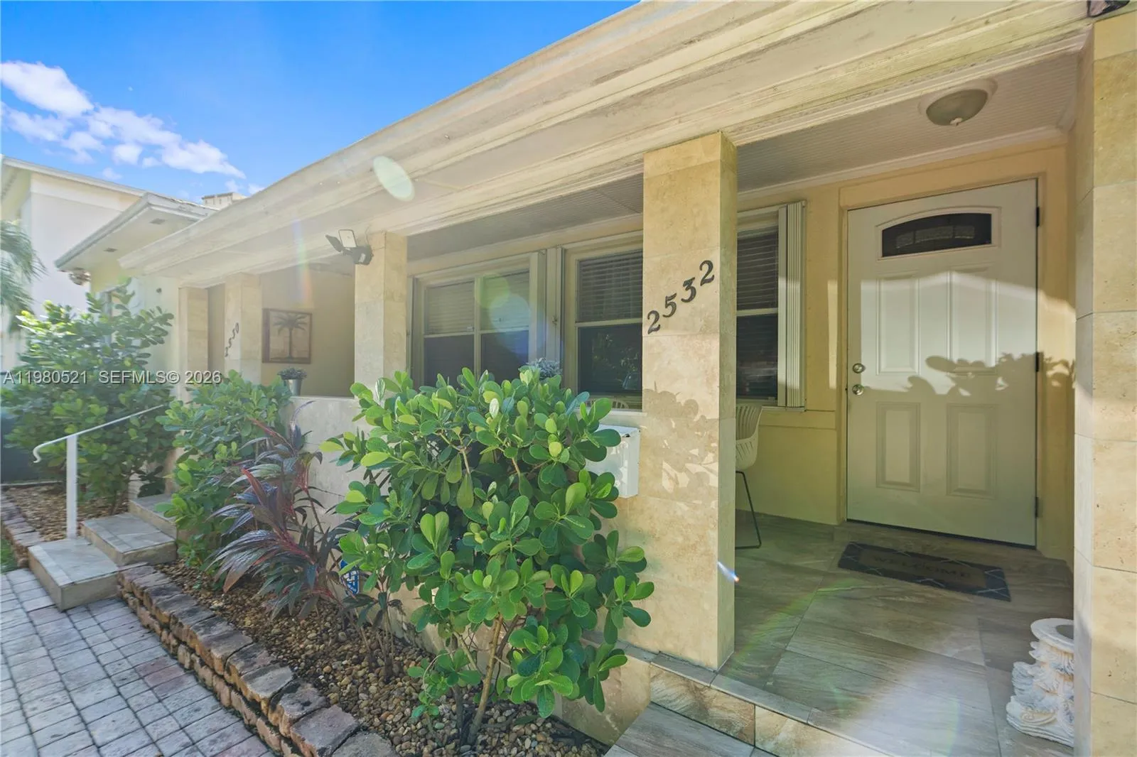 2532 SW 27 st, Miami FL 33133