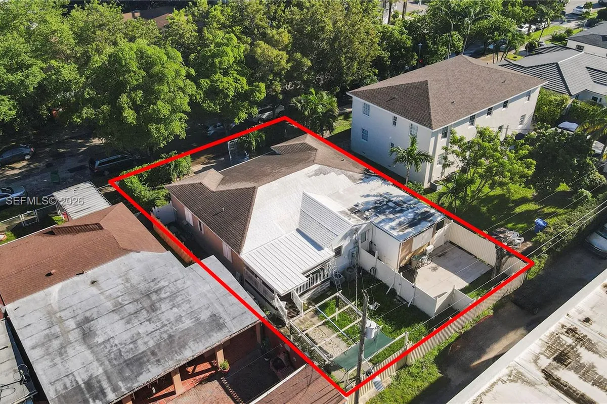 2532 SW 27 st, Miami FL 33133