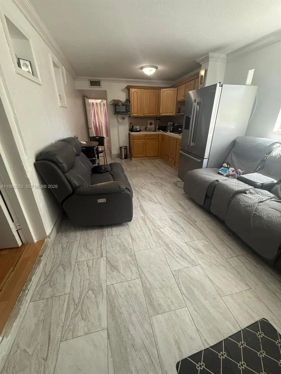 7900 SW 21st Ter, Miami FL 33155